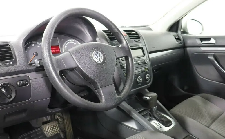 Volkswagen Jetta V
