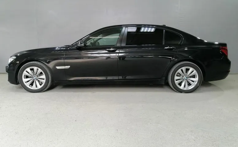 BMW 7ER 740Li xDrive 3.0 AT (320 л.с.) 4WD