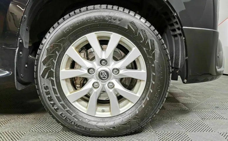 Toyota Land Cruiser 4.5 TD AT (249 л.с.) Черный