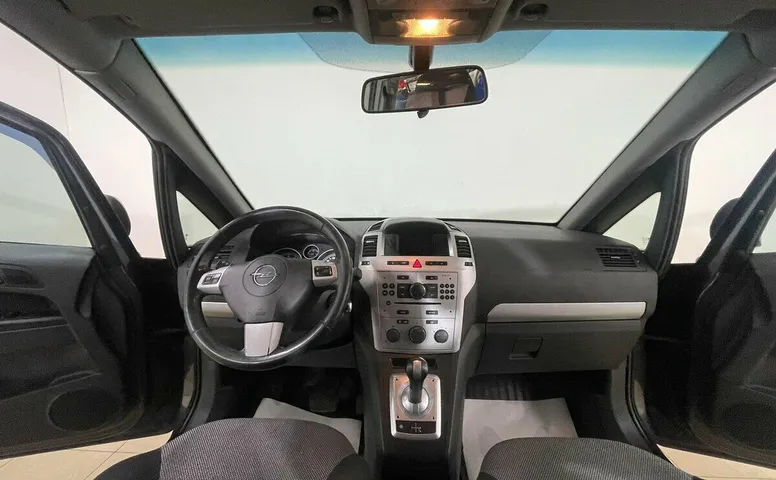 Opel Zafira B Рестайлинг