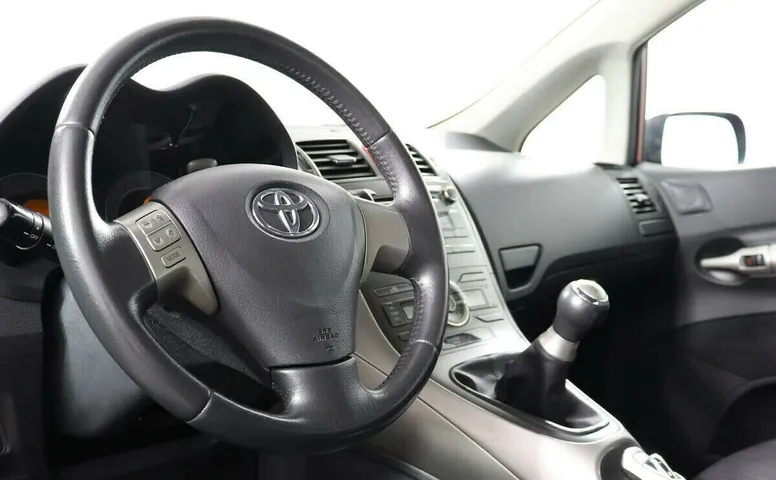 Toyota Auris I