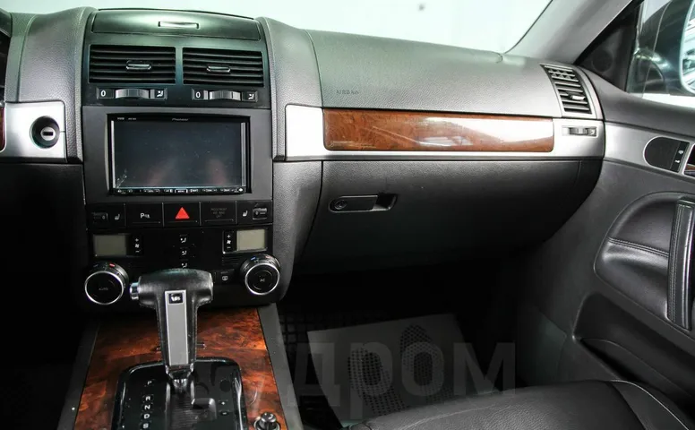 Volkswagen Touareg, 1 поколение, рестайлинг