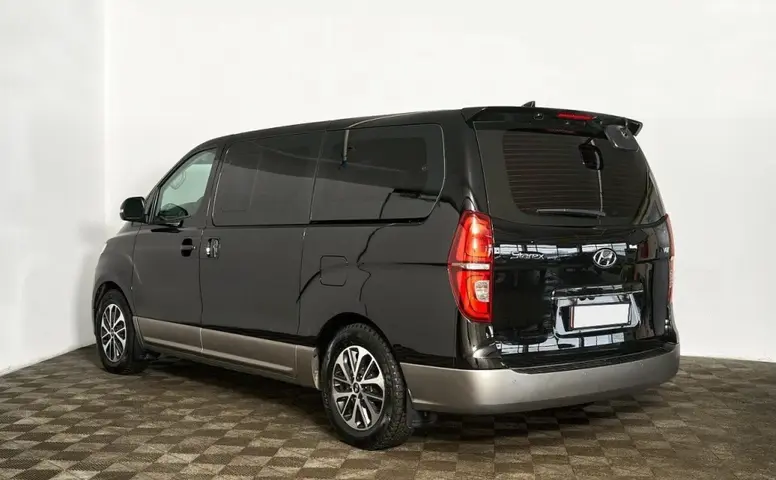 Hyundai Grand Starex