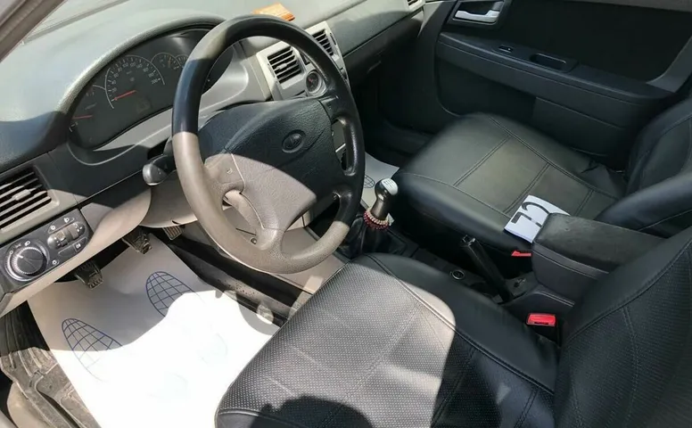 LADA (ВАЗ) 2170 1.6 MT (98 л.с.)
