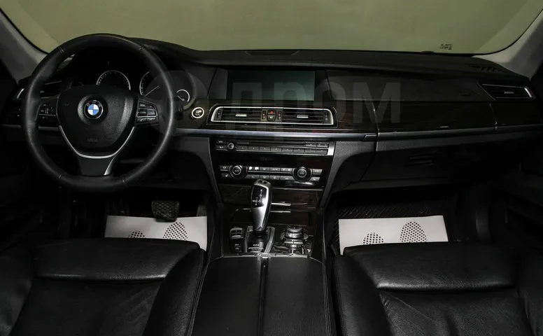 BMW 7-Series, 5 поколение