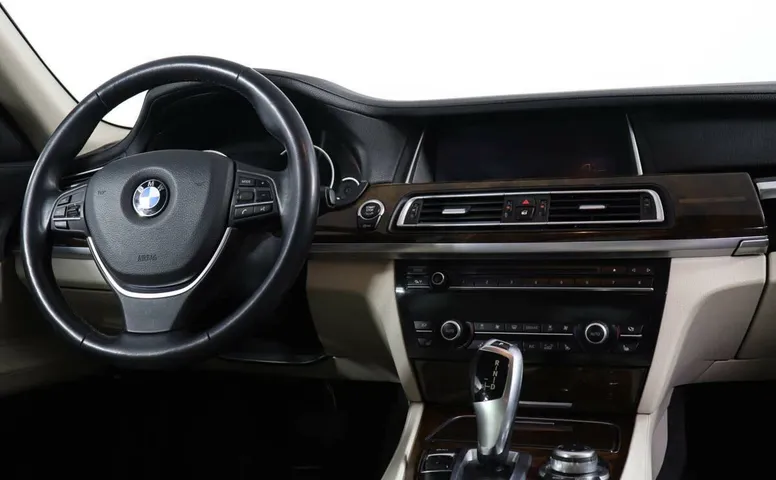 BMW 7 серия