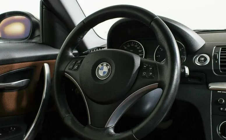 BMW 1 серия 2.0 Автомат
