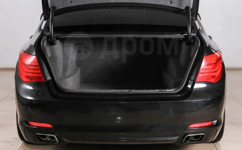 BMW 7-Series, 5 поколение