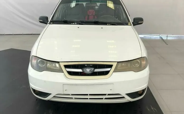 Daewoo NEXIA 1.5 MT (80 л.с.)