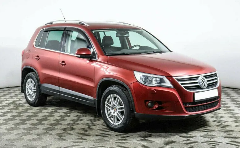 Volkswagen Tiguan 2.0 Автомат