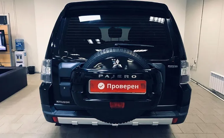 Mitsubishi Pajero IV