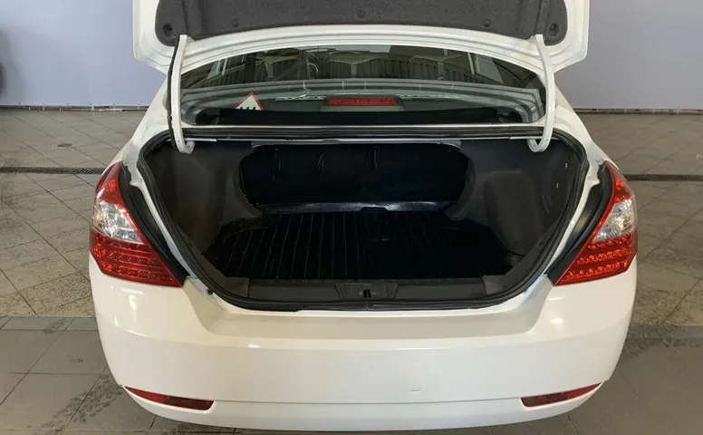 Geely EMGRAND 1.5 MT (98 л.с.)