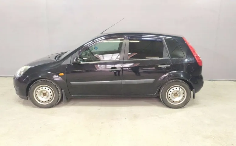 Ford FIESTA 1.4 MT (80 л.с.)