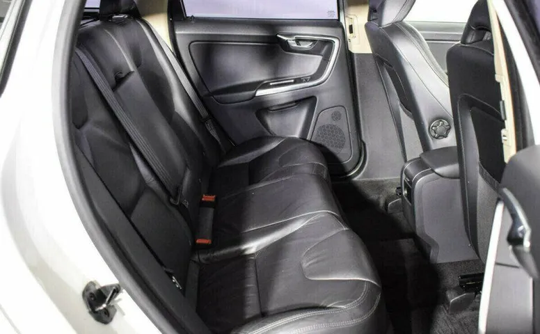 Volvo XC60 2.0 Робот