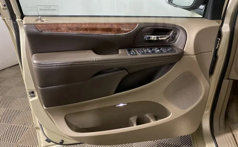 Chrysler Grand Voyager, 5 поколение