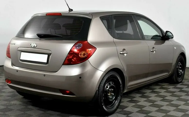 Kia Ceed I