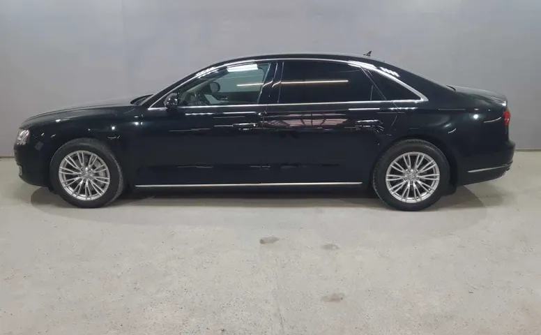 Audi A8 Long 3.0 AT (310 л.с.) 4WD