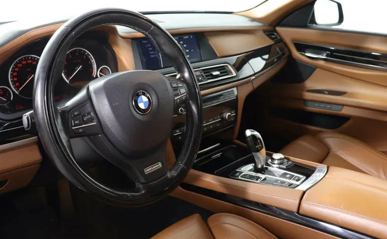 BMW 7 серия