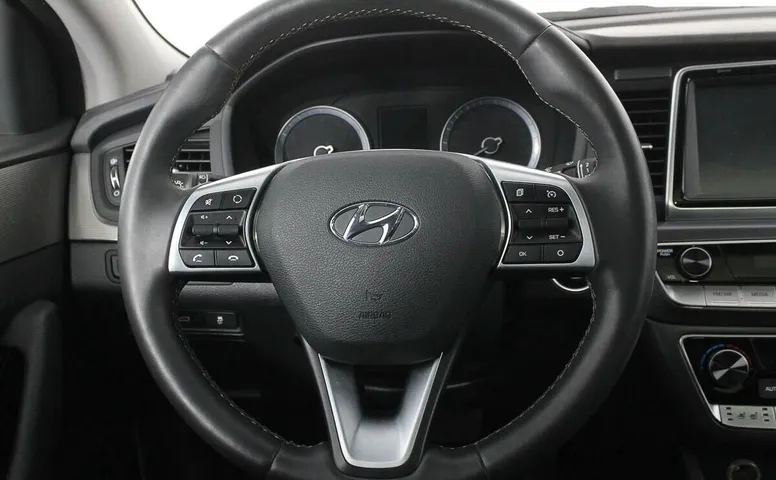 Hyundai Sonata 2.0 АКПП