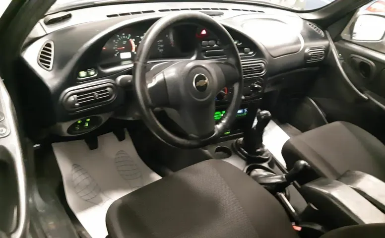 Chevrolet NIVA 1.7 MT (80 л.с.) 4WD