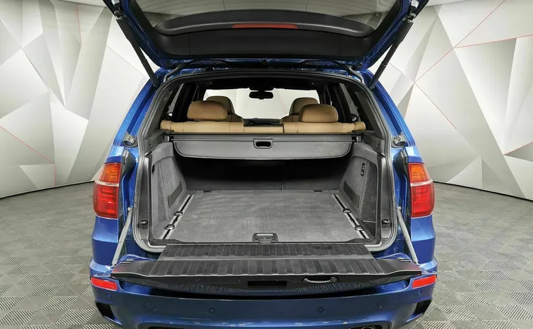BMW X5 M 4.4 AT (555 л.с.) Синий
