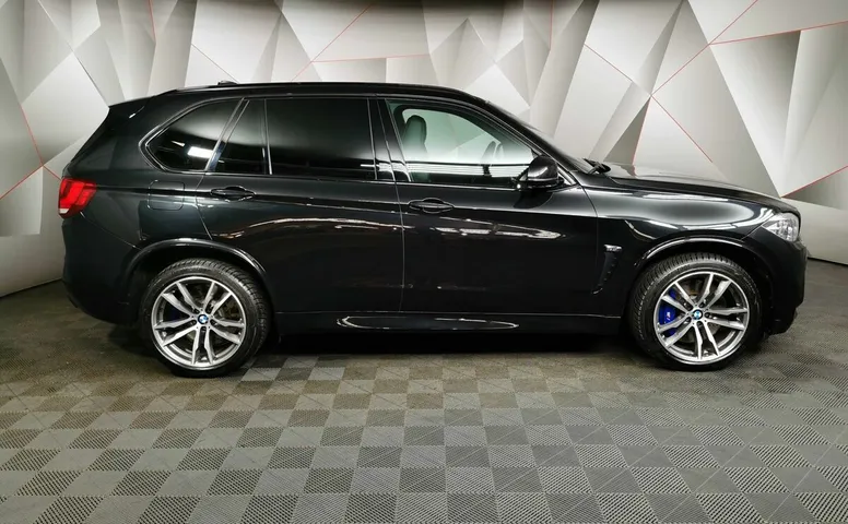 BMW X5 M 4.4 xDrive Steptronic (575 л.с.) Черный