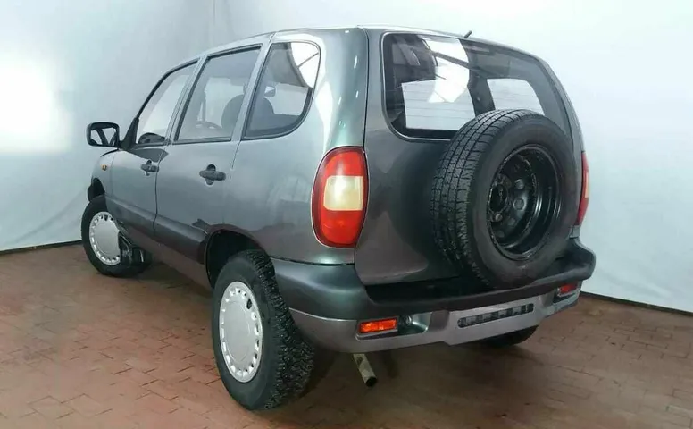 Chevrolet NIVA 1.7 MT (80 л.с.) 4WD