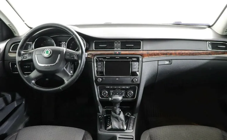 Skoda Superb II
