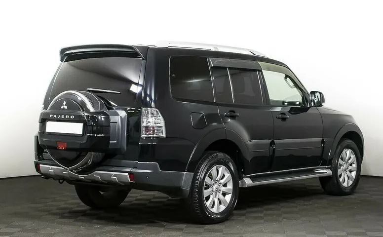 Mitsubishi Pajero IV