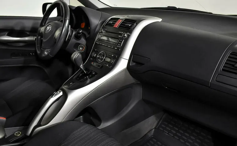 Toyota Auris I