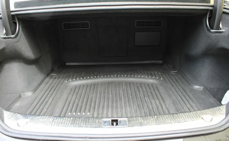 Audi A8 3.0 AT (310 л.с.) 4WD