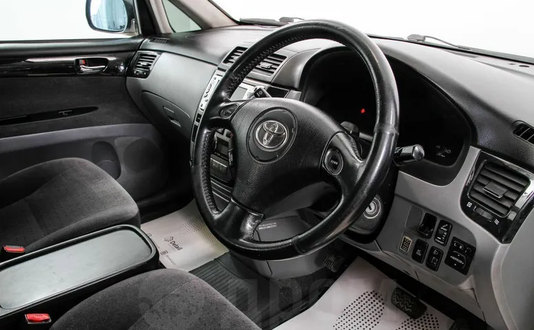 Toyota Ipsum, 2 поколение