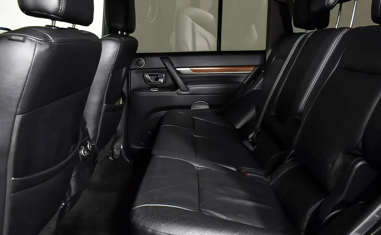 Mitsubishi Pajero IV