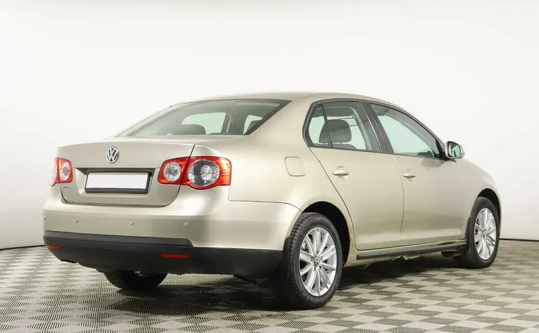 Volkswagen Jetta V