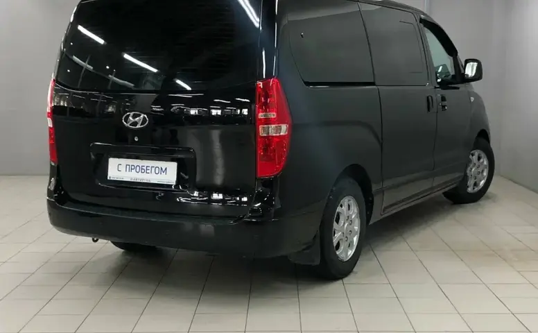 Hyundai H-1