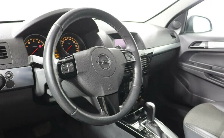 Opel Astra H Рестайлинг