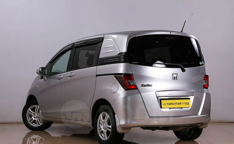 Honda Freed Spike, 1 поколение