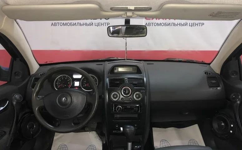 Renault MEGANE 1.6 AT (115 л.с.)