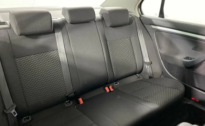 Volkswagen Jetta V