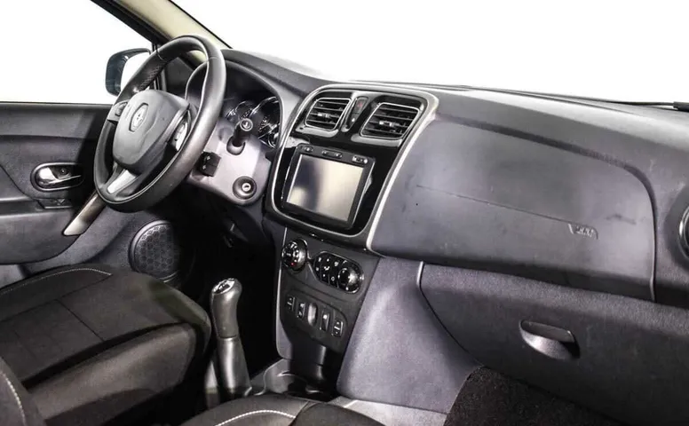 Renault sandero stepway мкпп 2017 с пробегом 49 500 км