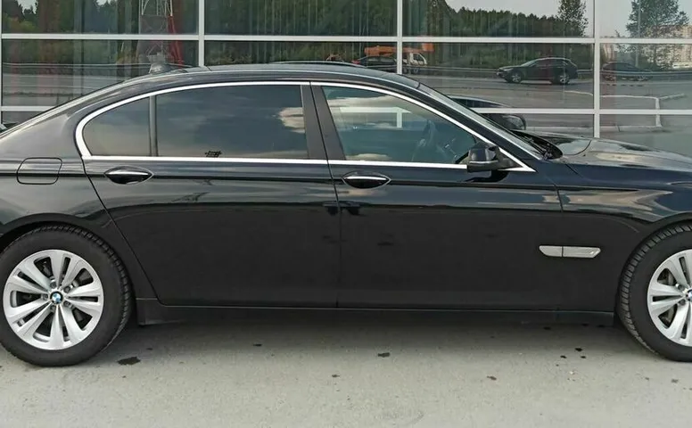 BMW 7ER 740Li xDrive 3.0 AT (320 л.с.) 4WD