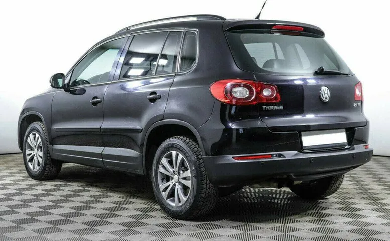 Volkswagen Tiguan 2.0 Автомат