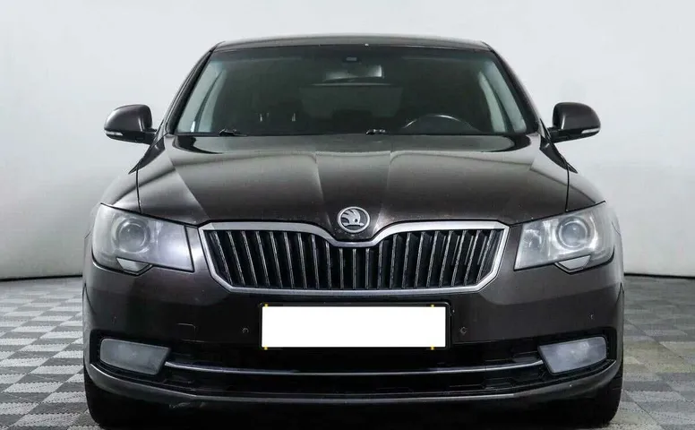 Skoda superb робот 2013 с пробегом 90 238 км