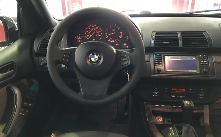 BMW X5 I (E53) Рестайлинг 4.4i