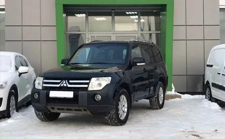 Mitsubishi Pajero IV