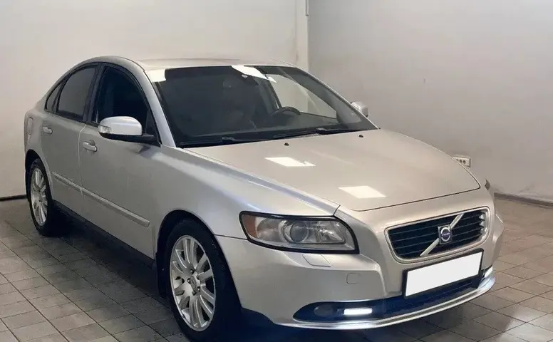 Volvo S40