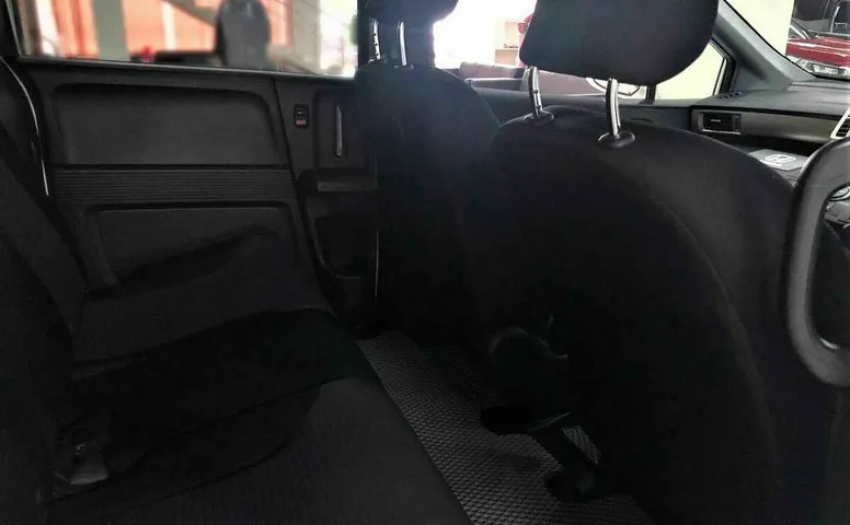 Honda freed spike i
