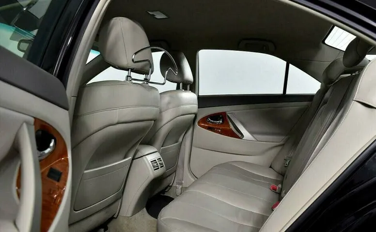 Toyota Camry 2.4 Автомат
