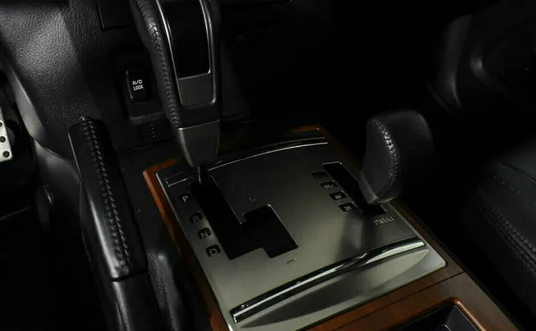 Mitsubishi Pajero 3.8 Автомат