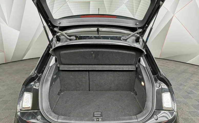 Audi A1 1.4 TFSI S-tronic (122 л.с.) Черный